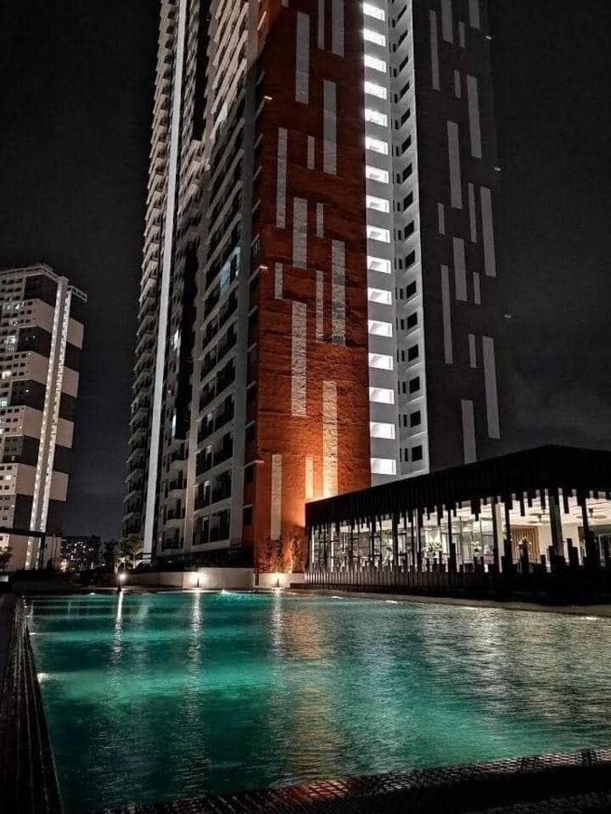 Grand Meritus Homestay @Penang Perai Kültér fotó